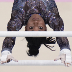 Simone Biles se lesiona la pantorrilla pero competirá en todas las pruebas de la final olímpica