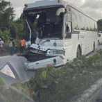 Aumentan a seis los muertos entre choque de un camión y un autobús en Verón, provincia La Altagracia