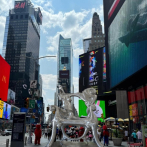 Exhiben escultura del artista Iván Tovar en Times Square