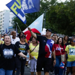 Cientos de manifestantes piden un cambio de compañía eléctrica por apagones en Puerto Rico