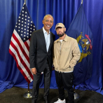 Eminem presenta a Obama en mitin demócrata y pide a los estadounidenses que salgan a votar