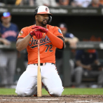 Orioles declinan opción de Eloy Jiménez