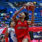 El venezolano Carrera, un futbolista aburrido que encontró diversión en el basket