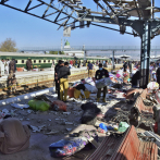 Ataque suicida en una estación de tren de Pakistán deja al menos 24 muertos