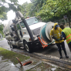 Alcaldía del Distrito Nacional amplía limpieza de imbornales ante incidencia de lluvias