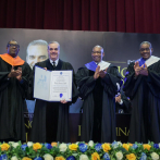 Abinader recibe título Doctor Honoris Causa otorgado por la UASD