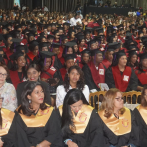 UNEV gradúa a 496 estudiantes en acto donde la IA ocupó el centro del discurso