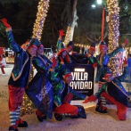 A ritmo de tambores, bailes, muchas luces... ¡Así está Villa Navidad!