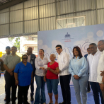 ¿Para qué usarán su bono navideño los beneficiados en Santo Domingo Este?