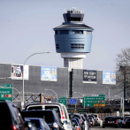 Pájaro choca contra avión en Nueva York y lo obliga a desviarse a otro aeropuerto