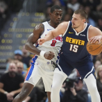 Jokic anota 37, Murray 34 y Nuggets vencen 134-121 a Pistons