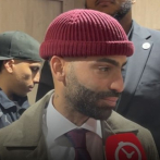 Arcángel y el alcalde de San Juan, Puerto Rico, destacan en su visita al stand de República Dominicana