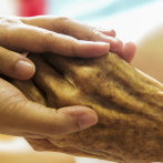 El 90% de las personas que dedican su vida al cuidado de otros en RD son mujeres no remuneradas