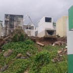 Ataúdes visibles y tumbas abiertas dejan derrumbes en cementerio de El Seibo tras las lluvias