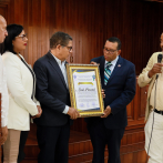 Una placa para honrar trayectoria del empresario Radhames Rodríguez Soto