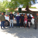 Arrestan dos hombres por llevar haitianos indocumentados en el baúl de una yipeta en San Juan