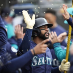 Jonrón de dos carreras de Leody Taveras da triunfo a Marineros sobre Medias Blancas