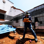 Registran un sondeo arqueológico en iglesia de Ciudad Colonial
