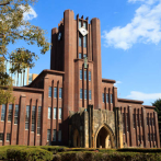 Universidad de Tokio considera aceptar estudiantes que podrían ser vetados de Harvard