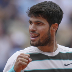 Carlos Alcaraz e Iga Swiatek inician con buen pie la defensa de sus títulos en el Roland Garros