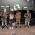 Detienen oficial del Ejército y a un cabo de la Policía Nacional con haitianos ilegales