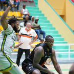 Mitchell lidera primera victoria de los Reales en el debut del entrenador Maffei