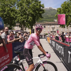 Del Toro se lo toma con calma en la etapa 18 del Giro a Italia, Denz gana con escapada en solitario