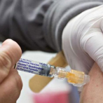 Florida planea eliminar las vacunas a los niños