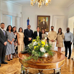 Embajador en España Tony Raful comparte con escritores dominicanos