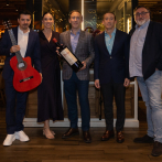 Un brindis por 25 años de alianza