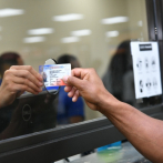 Banreservas sigue cobrando RD$1,900 por renovar licencia a mayores de 65 años, pese a rebaja del 50%
