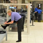 Discuten no quitarse los zapatos en los aeropuertos