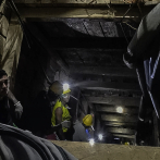 Rescatan a 18 trabajadores atrapados en una mina de oro en Colombia