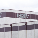 Fabricantes de chocolate suben los precios mientras el cacao se mantiene cerca de máximos históricos