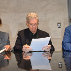 Comisionado de Béisbol del Caribe y Chavón La Escuela de Diseño firman un acuerdo