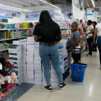 Venta de útiles escolares superan los regalos para papá este domingo
