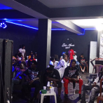 Migración detiene 27 haitianos indocumentados sorprendidos en fiesta clandestina en Jarabacoa