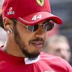 Hamilton dice que tiene 'mucho pasando en segundo plano' tras otra carrera difícil