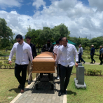 Sepultan restos del exministro de Cultura José Rafael Lantigua