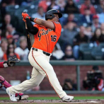 Rafael Devers jonronea en la victoria de los Gigantes