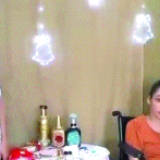 Madre espera ayuda para su hija que sufre parálisis cerebral