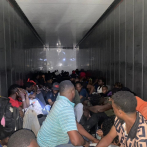 Migración intercepta furgón que traía 79 haitianos indocumentados al país