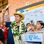 Simpatizantes de Evo Morales apedrean al candidato presidencial Andrónico Rodríguez en Bolivia