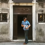 Rodaje de “Emily in Paris” detenido por muerte repentina de asistente de dirección