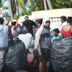 Un trueque que cambia vidas: botellas plásticas por educación en el DN