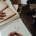 Libros de firma: memoria institucional y símbolo de prestigio y elegancia