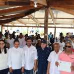 Gobierno entrega 46 millones y 55 títulos provisionales de propiedad a parceleros de Monte Grande