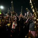 Ciudadanos en São Paulo celebran condena de Bolsonaro con una fiesta en la calle