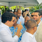 Collado entrega 38 camiones volteos a municipios y distrito municipales con vocación turística