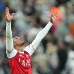Arsenal logra una victoria ante el Newcastle y se acerca al Liverpool, líder de la Liga Premier